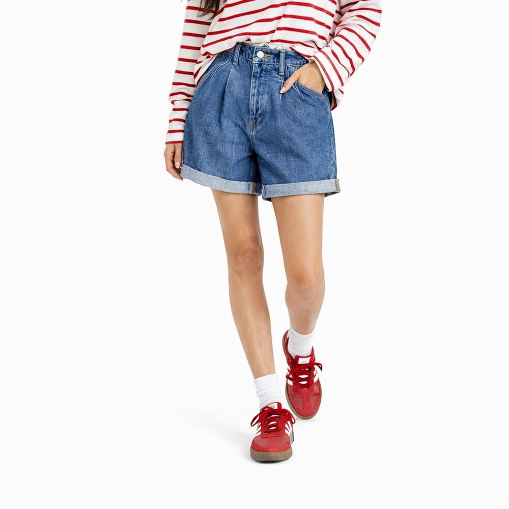 Abercrombie Ultra High Rise Pleated Jean Shorts Size 27